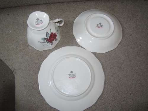 ROYAL ALBERT SWEET ROMANCE TRIO