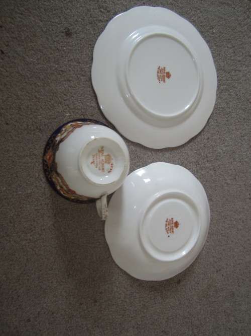 ROYAL ALBERT HEIRLOOM TRIO GILDED