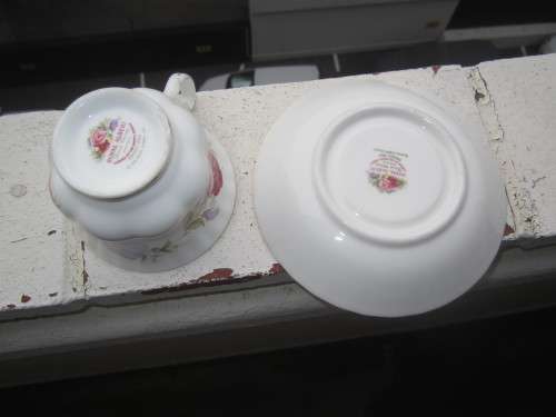 ROYAL ALBERT FLOWER OF THE MONTH APRIL CUP & SAUCER