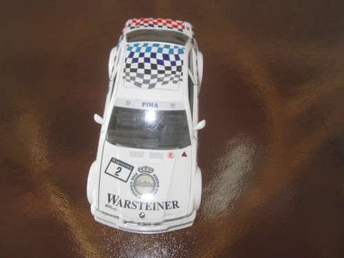URAGO MADE IN ITALY WHITE BMW M3 1/24 WARSTEINER FINA