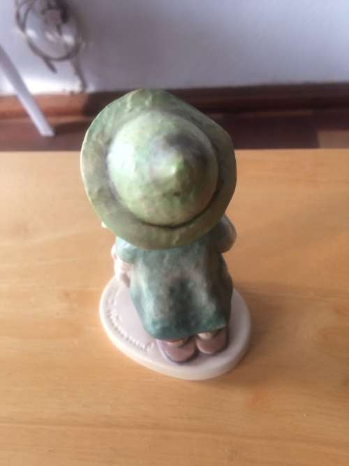 VINTAGE GOEBEL HUMMEL SHEPHERD BOY WITH LAMBS