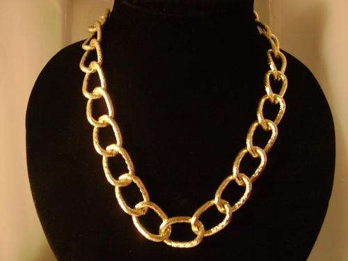 YELLOW GOLD PLATED LADIES FASHION CHUNKY  NECK CHAIN  **STOCK N HAND**