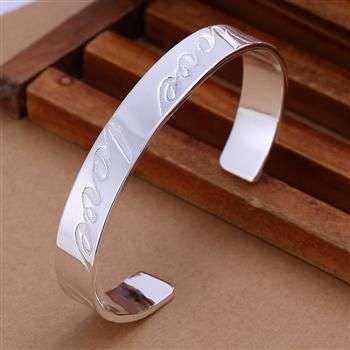 STERLING SILVER 925 FILLED LADIES FASHION BRACELET WITH `LOVE` ENGRAVED