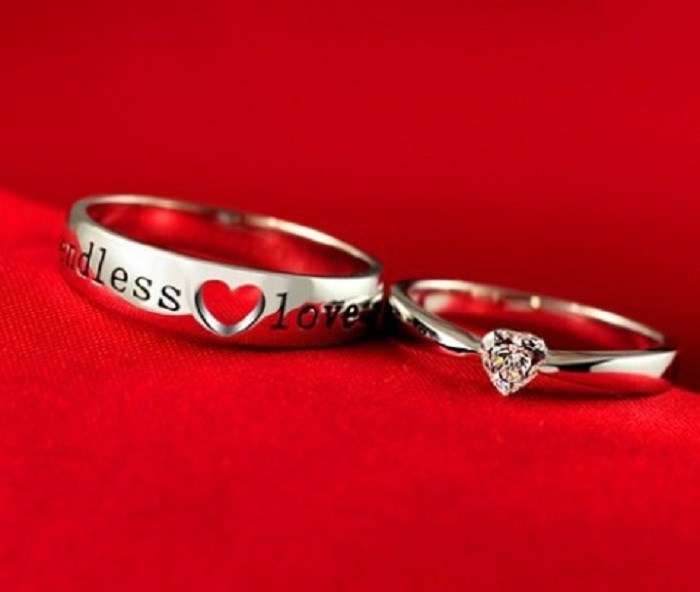 WHITE GOLD PLATED "ENDLESS LOVE" COUPLE RING WITH CUBIC ZIRCONIA