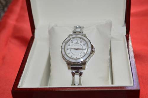Bulova Ladies Diamond Fashion Quartz 98P124 (Secondhand) watch