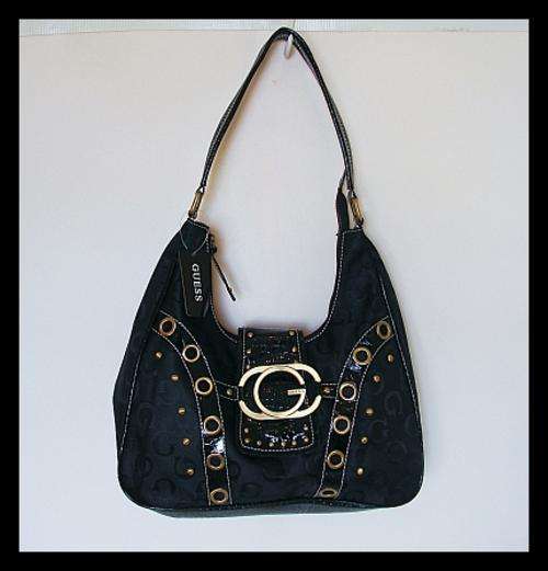 BLACK GUESS HANDBAG WITH GOLD DETAIL