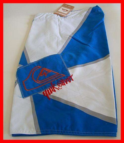 MENS QUIKSILVER BOARD SHORTS - SIZE:32