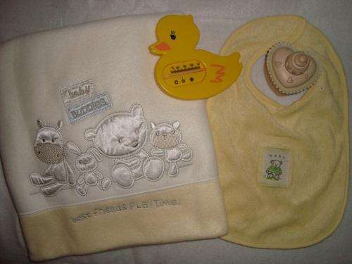 BABY SHOWER GIFT COMBO