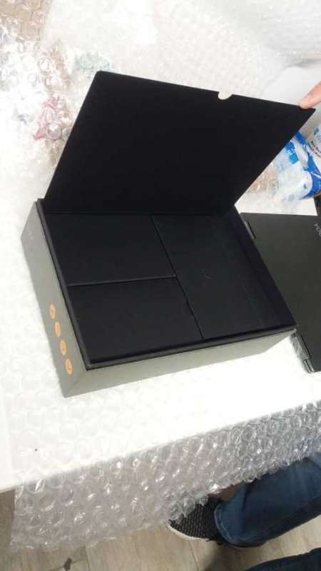 Demo - Lenovo Yoga 720 13.3" i5,8GB DDR4,256GB SSD,Win/10 Home,12 Months Warranty