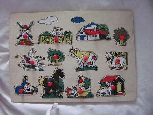 12 PC - FARM ANIMALS - WOODEN PUZZLE