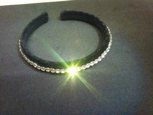neck choker.
