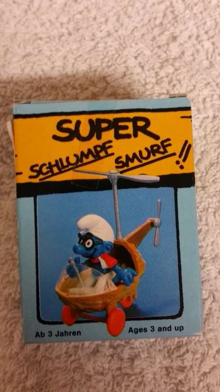Schleich 40233 -Super Smurf in Helicopter - VINTAGE MINT in box