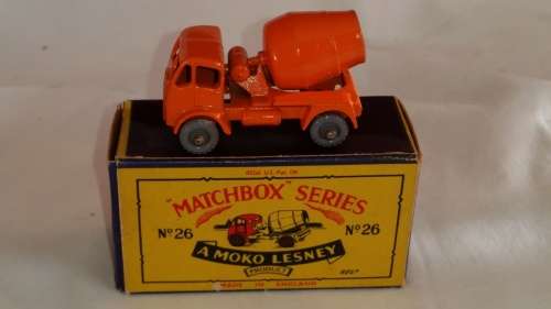 1956 MATCHBOX MOKO LESNEY -  SERIES 26  - E.R.F. CEMENT MIXER   - MADE IN ENGLAND