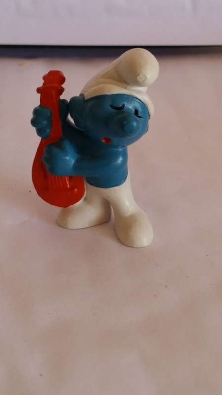 1969 SCHLEICH 20033 - LUTE SMURF (RED LUTE) - PEYO- MADE IN WEST GERMANY