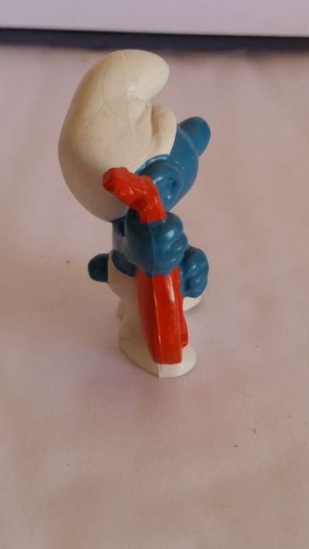 1969 SCHLEICH 20033 - LUTE SMURF (RED LUTE) - PEYO- MADE IN WEST GERMANY