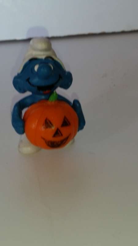 1981 SCHLEICH 20136 -  PUMPKIN SMURF - PEYO / W. BERRIE & CO.- MADE IN HONG KONG