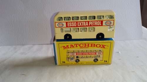 1965 - MATCHBOX LESNEY - SERIES 74 - DAIMLER BUS ESSO EXTRA PETROL - MADE IN ENGLAND