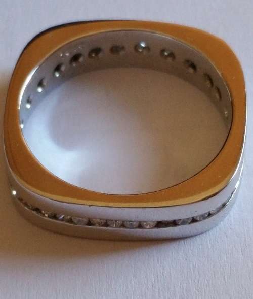 NO RESERVE, NO BUY NOW, HIGHEST BIDDER WINS  - 18ct WHITE GOLD MEN'S  DIAMOND  RING - 0.83 ct