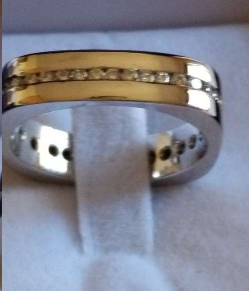 NO RESERVE, NO BUY NOW, HIGHEST BIDDER WINS  - 18ct WHITE GOLD MEN'S  DIAMOND  RING - 0.83 ct