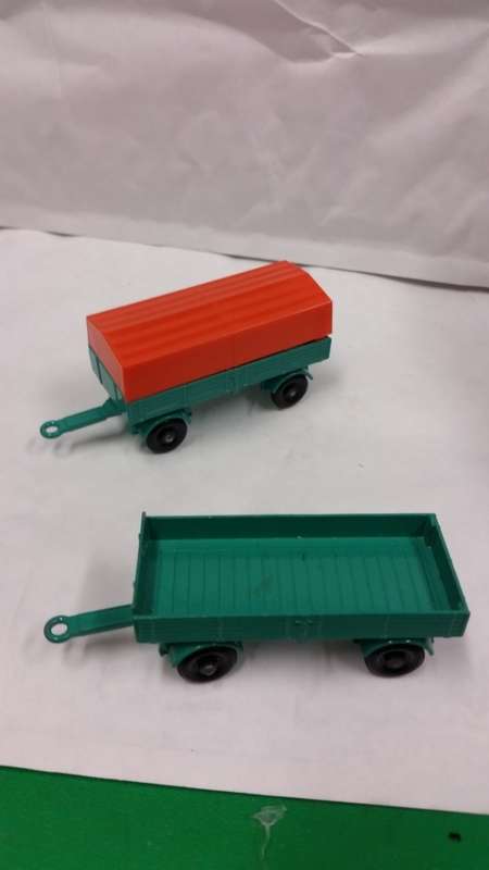 1965 - MATCHBOX LESNEY - SERIES 2 - MERCEDES BENZ TRAILER - MINT IN BOX AND LOOSE TRAILER