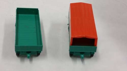 1965 - MATCHBOX LESNEY - SERIES 2 - MERCEDES BENZ TRAILER - MINT IN BOX AND LOOSE TRAILER