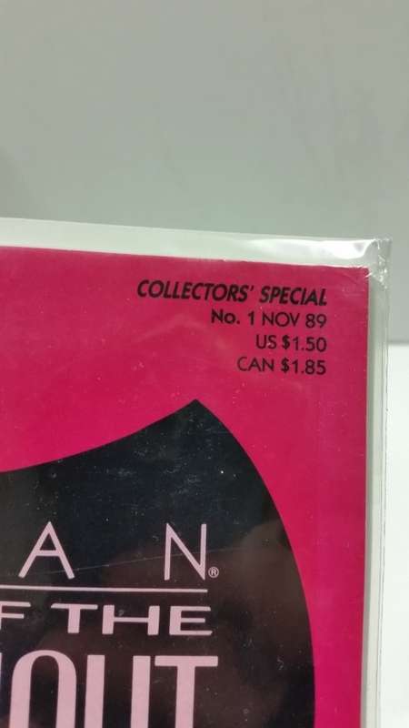 NOV 1989 - ISSUE #1 - BATMAN LEGENDS OF THE DARK KNIGHT - COLLECTORS SPECIAL - PINK -  DC COMICS