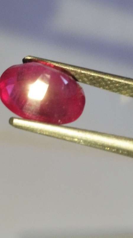 1.885 cts ULTRA BRILLIANT OVAL RED MADAGASCAR RUBY