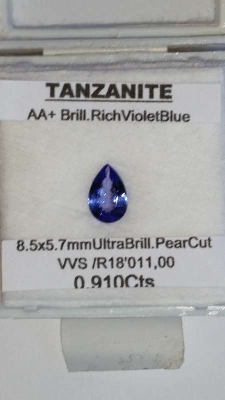 0.910 cts ULTRA BRILLIANT PEAR CUT VIOLET BLUE TANZANITE