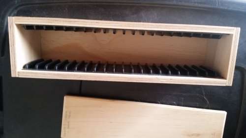WOODEN BOX - STONG AND HIGH QUALITY WITH INSERT FOR 20 SLABS - NGC COINS