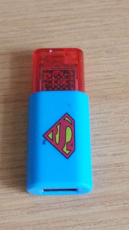 8 GB FLASH DRIVE USB 2.0 - DC COMICS SUPERMAN - LIMITED EDITION