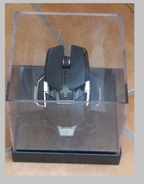 RAZER OUROBOROS AMBIDEXTROUS GAMING MOUSE - MINT AND UNUSED - LOW STARTING PRICE.