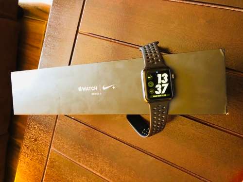 Apple Watch Series 3 NIKE EDDITION WITH GPS + Cellular 42MM