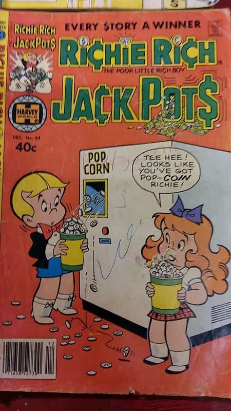 SET OF 5 RICHIE RICH COMICS