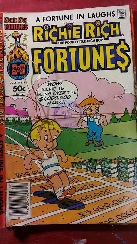 SET OF 5 RICHIE RICH COMICS