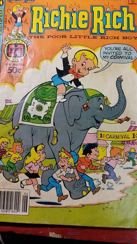 SET OF 5 RICHIE RICH COMICS