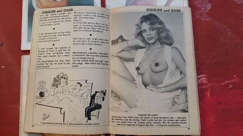 SET OF 5 COLLECTABLE GIGGLES AND GAGS BOOKS FROM THE 1980'S BY LENCEL