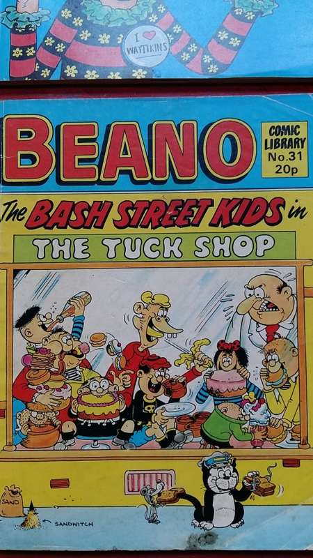 SET OF 4 COLLECTABLE BEANO COMIC BOOKS
