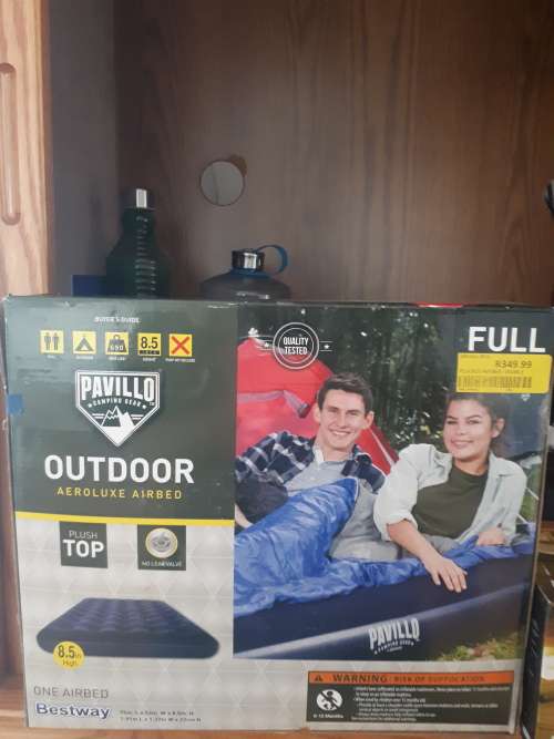 Queen air bed + air pump
