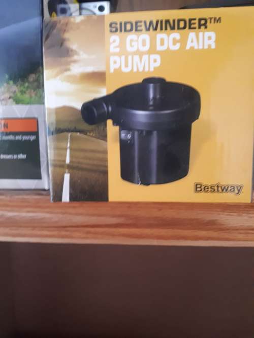 Queen air bed + air pump
