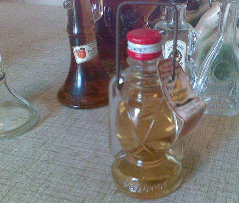 Nannerl Pear Liqueur  Forest fruit sealed miniature Lantern 11.5cm high glass bottle  40ml