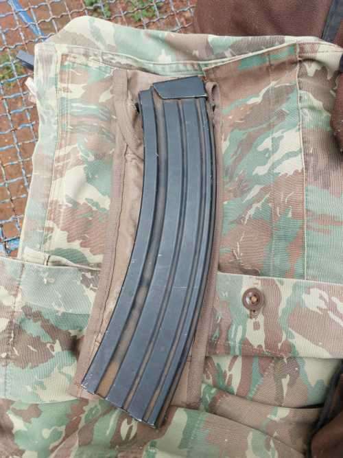 R4 50 Round Magazine with Patt 80 pouch