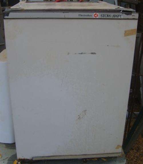 Old/Vintage caravan electrolux 3 way fridge 12v 220v and gas ''''Reduced'''
