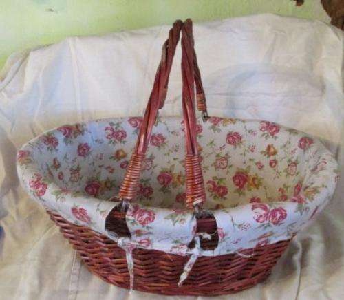 Pretty Rose Patterned Lined Cane Basket (1)