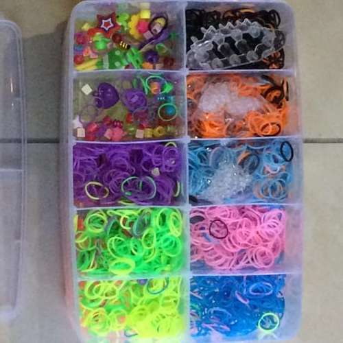 CRAZY WEDNESDAY - 12 000 COLOURFUL LOOM BAND KIT