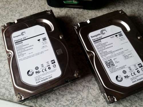 D-Link Share Centre 2Bay Nas 325 with 2x 2TB drives