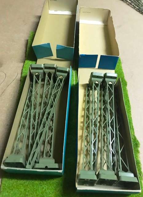 MARKLIN TOWER MAST FOR CATENARY H O R450.00 PER BOX OF 5