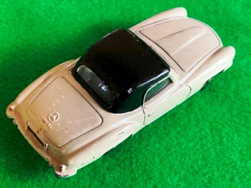 DINKY FRENCH MODEL.24-H/526 MERC. 190SL.