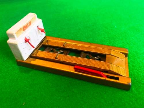 MATCHBOX CAR LIFT.