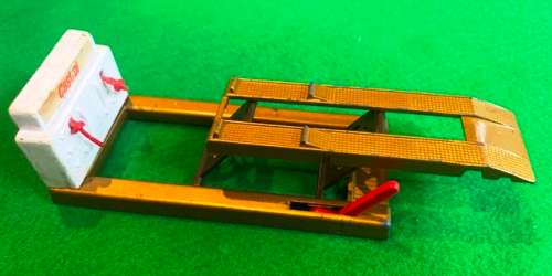 MATCHBOX CAR LIFT.