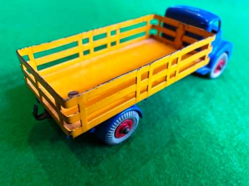 DINKY417 LEYLAND COMET LORRY.